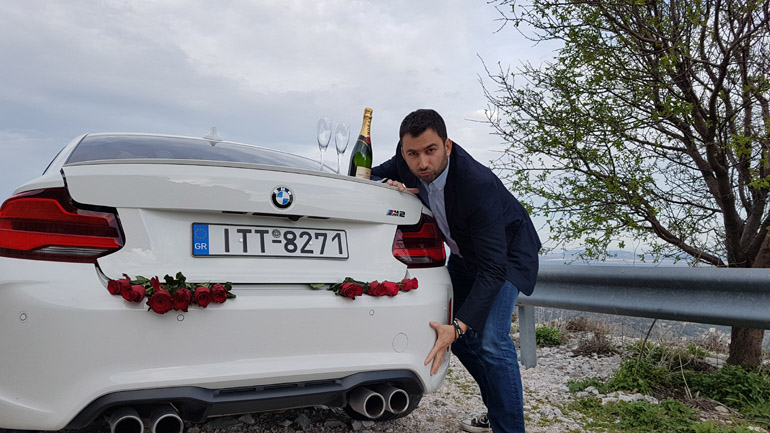 Και λίγα χάδια δεν βλάπτουν!