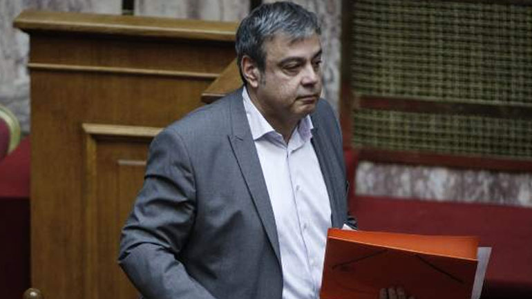 Βερναρδάκης: «Υπάρχει σκάνδαλο» στην υπόθεση Novartis