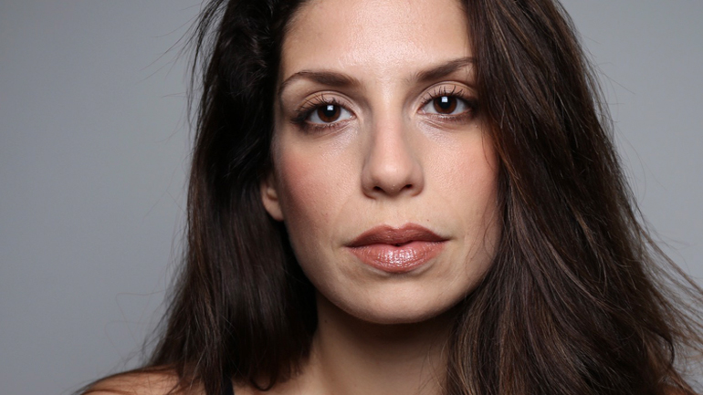 Το έργο «Stegosaurus» της Ελπίδας Σταθάτου κατακτά την καρδιά του θεατρικού Λονδίνου