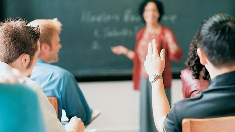 Σχολές γονέων δημιουργεί ο Δήμος Λαρισαίων