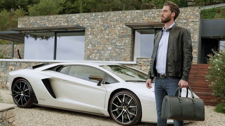 Η Lamborghini παρουσίασε τη νέα κολεξιόν Η Lamborghini παρουσίασε τη νέα κολεξιόν