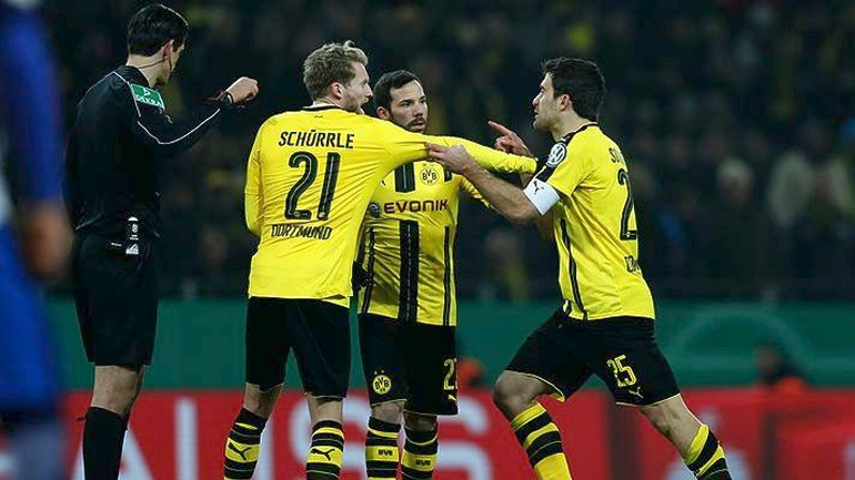 Η Ντόρτμουντ προσφέρει νέο συμβόλαιο στον Σωκράτη