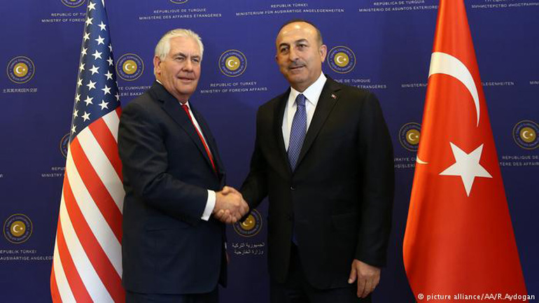 Ρίχνουν τους τόνους Τουρκία και ΗΠΑ για τη Συρία