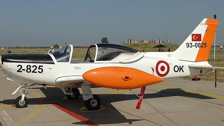 Τουρκικό στρατιωτικό αεροσκάφος κατέπεσε στη Σμύρνη – Νεκροί οι δύο χειριστές Τουρκικό στρατιωτικό αεροσκάφος κατέπεσε στη Σμύρνη – Νεκροί οι δύο χειριστές