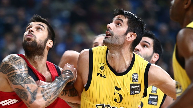 Ολυμπιακός και ΑΕΚ διεκδικούν τον πρώτο τίτλο της χρονιάς