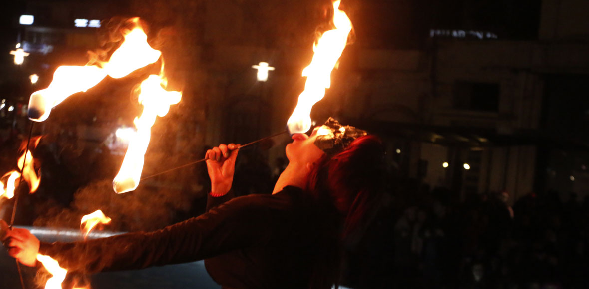 Δαμάζοντας τις φλόγες