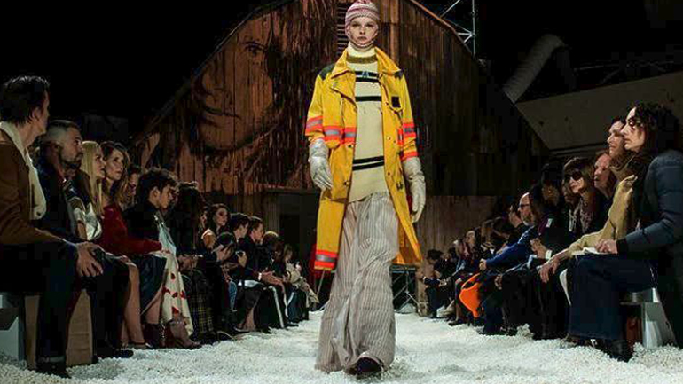 Σε μία θάλασσα από ποπ κορν η συλλογή του Calvin Klein στη Νέα Υόρκη