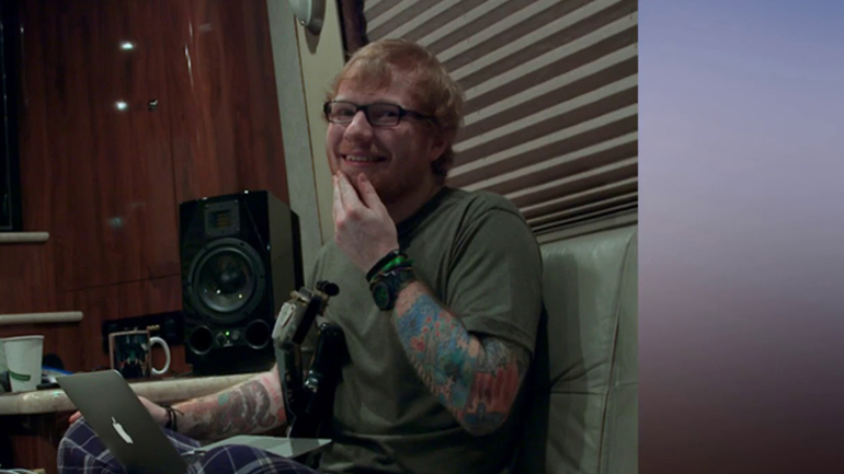 Το ντοκιμαντέρ «Songwriter» για τον Εντ Σίραν είναι το πορτρέτο «ενός συνηθισμένου τύπου» σύμφωνα με τον σκηνοθέτη του