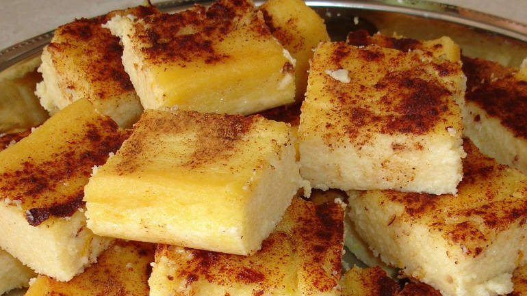 Παραδοσιακή γαλατόπιτα Θεσσαλίας με φύλλο και αλεύρι