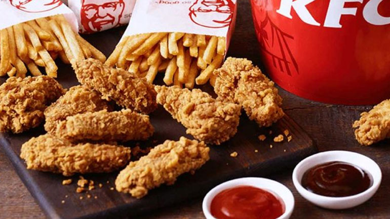 Κλειστά λόγω της έλλειψης στις παραλαβές πουλερικών παραμένουν ορισμένα καταστήματα των KFC στη Βρετανία