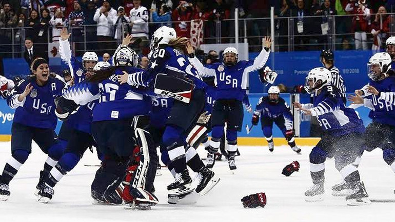«Χρυσές» οι ΗΠΑ στο χόκεϊ επί πάγου στις γυναίκες