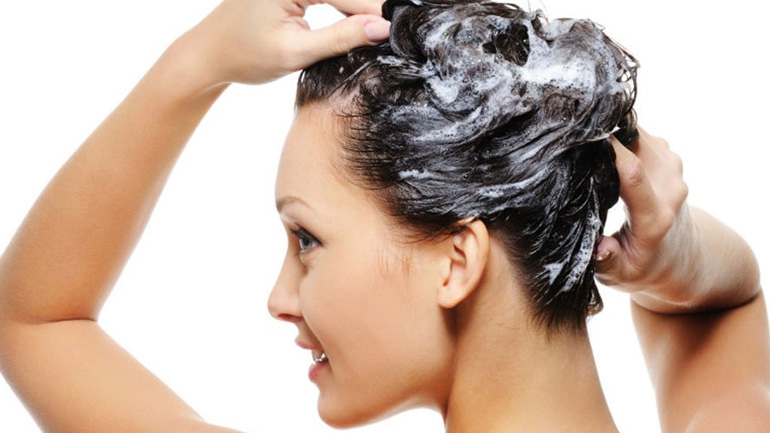 Πόσο συχνά πρέπει να λούζομαι;