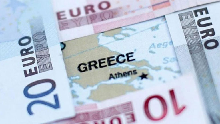 Πέφτουν τα επιτόκια στα ελληνικά ομόλογα