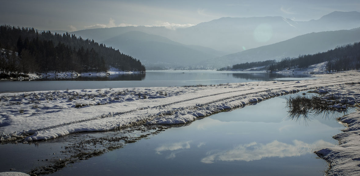 Χιονισμένη λίμνη Πλαστήρα