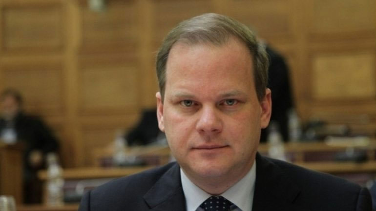 «Παραμύθι ότι υπάρχουν άλλες θέσεις στο Σκοπιανό και άλλες θέσεις στη Novartis, το κόμμα είναι ενωμένο»