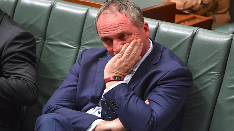 Ο αντιπρόεδρος της αυστραλιανής κυβέρνησης παραιτείται από τον κυβερνητικό του θώκο