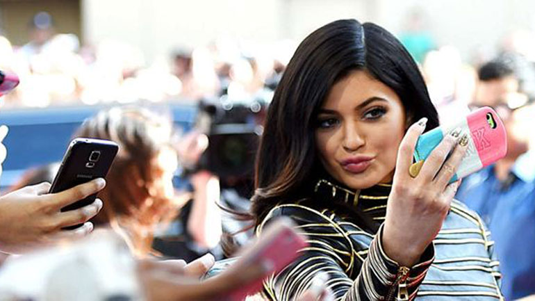 Ζημιά 1,3 δισ. δολάρια στο Snapchat προκάλεσε η Kylie Jenner
