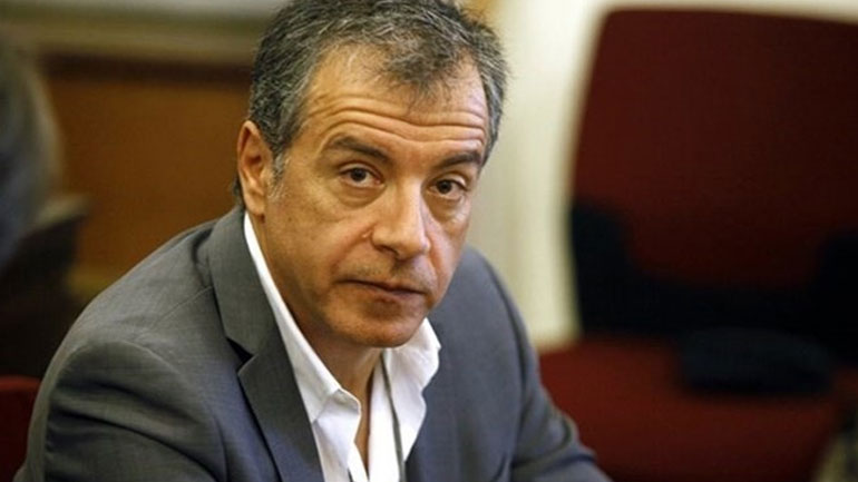 Θεοδωράκης: Συζήτηση χωρίς ταμπού και για ψυχαγωγική χρήση της κάνναβης