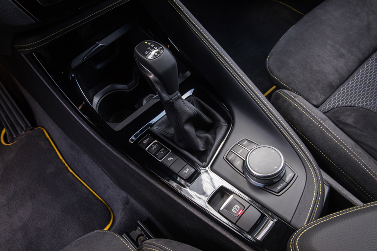 Διαθέσιμο και με αυτόματο κιβώτιο ταχυτήτων αλλά και με ρυθμίσεις που αφορούν στην οδήγηση