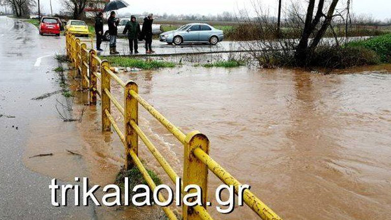 Τρίκαλα: Σε «θάλασσα» έχουν μετατραπεί εκτάσεις στο δήμο Φαρκαδόνας