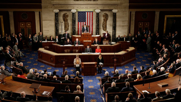 ΗΠΑ: Στη δημοσιότητα υπόμνημα των Δημοκρατικών για τη ρωσική ανάμειξη στις εκλογές