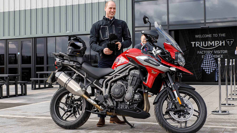 Πρίγκιπας Ουίλιαμ: Δούκας του Κέϊμπριτζ και της ..μοτοσυκλέτας!