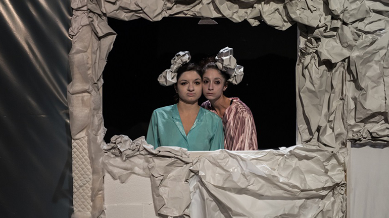 «Κοιμάμαι και άλλες ιστορίες» στο θέατρο 104