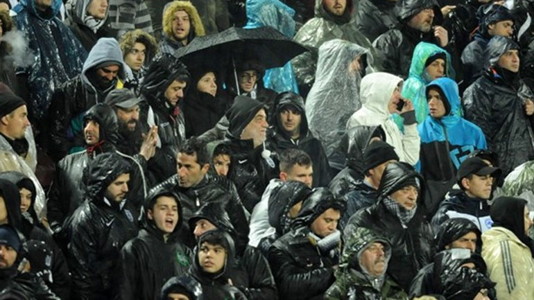 Ας έβαζαν την κασέτα να παίζει…