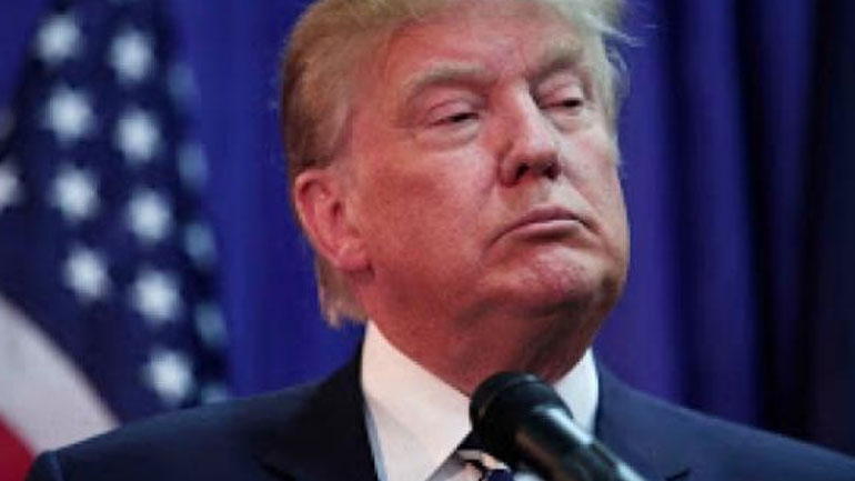 Τραμπ: «Θα έμπαινα στο σχολείο, ακόμα και χωρίς όπλο, για να εμποδίσω το μακελειό»