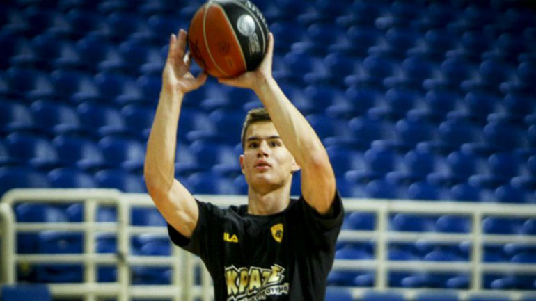 ΑΕΚ: Εκτός προπόνησης λόγω ίωσης ο Αγραβάνης