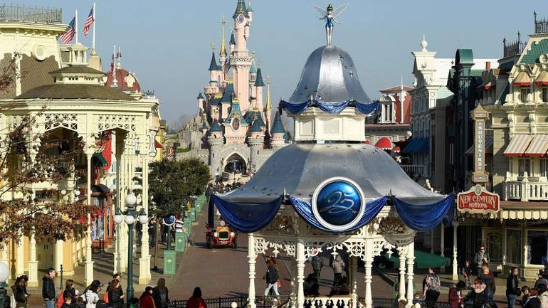 Walt Disney: Επένδυση ύψους 2 δισ. ευρώ στη Disneyland στο Παρίσι