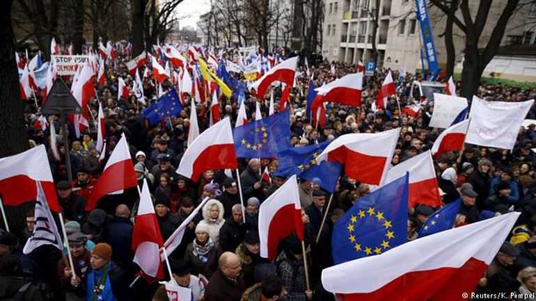 ΕΕ: Στο επίκεντρο το κράτος δικαίου στην Πολωνία