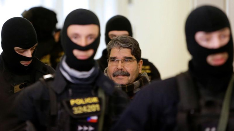 Τουρκία-Τσαβούσογλου: Θα καταδιώκουμε τον Σάλεχ Μούσλιμ «όπου πηγαίνει»