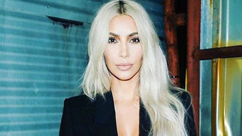 Η Kim Kardashian μας δείχνει το πρόσωπο της νεογέννητης κόρης της, Chicago!