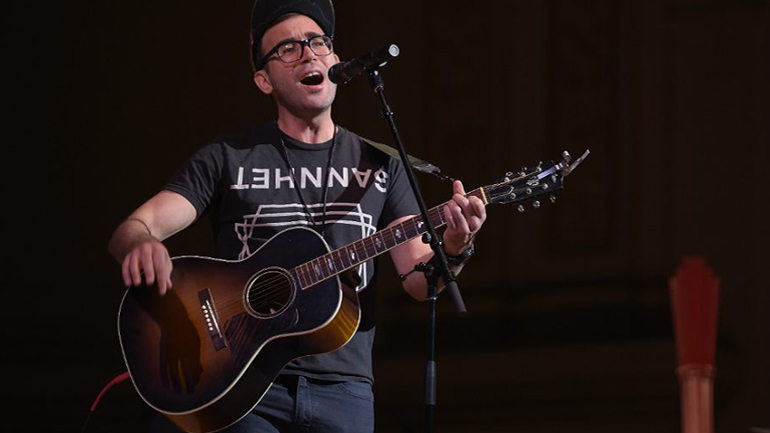 Ο Sufjan Stevens μεταξύ των ερμηνευτών τη βραδιά απονομής των βραβείων Όσκαρ 2018