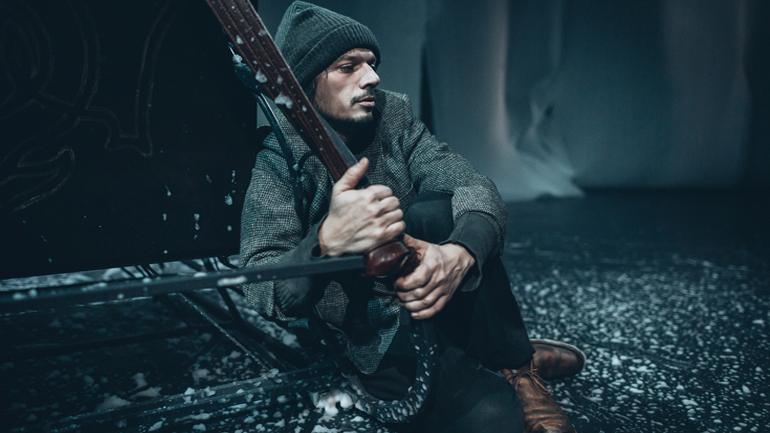 Νέες παραστάσεις για το έργο «Αφέντης και Δούλος» στο Θέατρο Αθήναιον