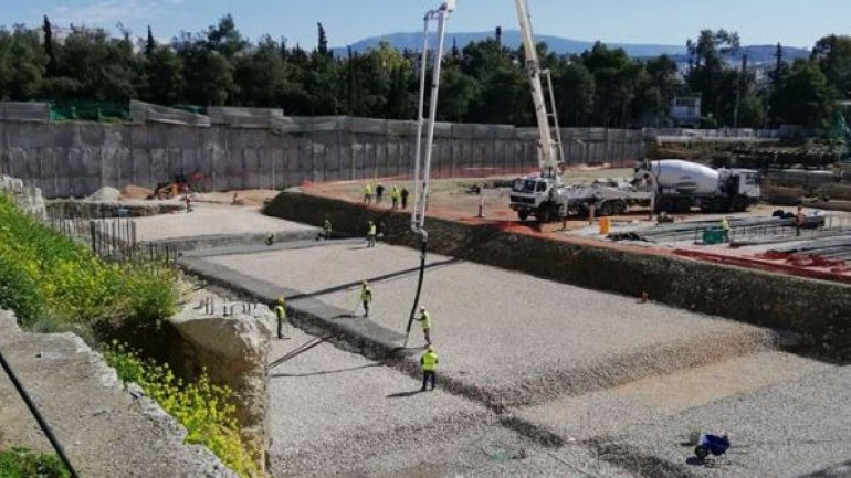 ΑΕΚ: Έπεσαν τα πρώτα… μπετά στη Ν. Φιλαδέλφεια