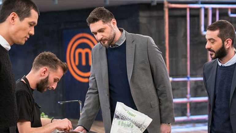 MasterChef 2: Ποιος είναι ο παίκτης που θα αναγκαστεί να αφήσει την ποδιά του;
