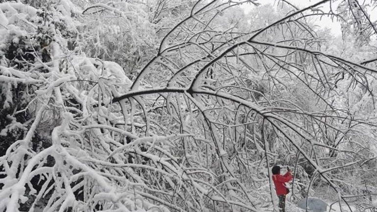 Κίτρινος συναγερμός στην Κίνα εν όψει της χιονοθύελλας που πλήττει τη βόρεια πλευρά της χώρας