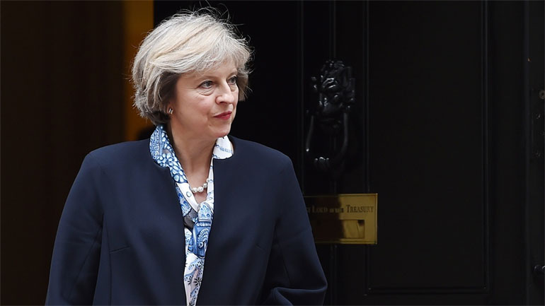 Μέι: Το σχέδιο «συμφωνία για το Brexit» υπονομεύει το Ηνωμένο Βασίλειο