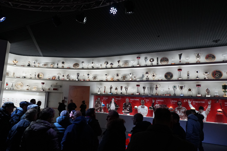 Αμέτρητα κύπελλα...