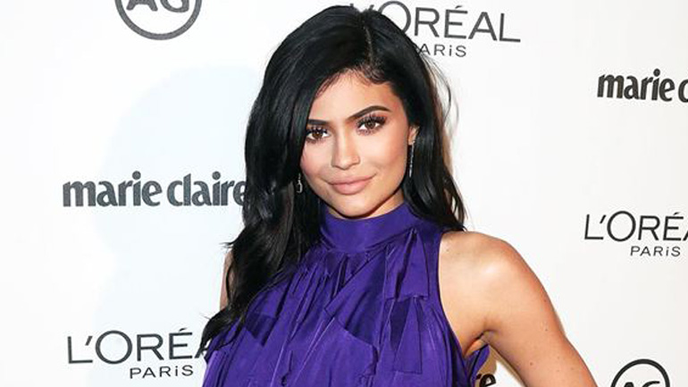 Η Kylie μας έδειξε για πρώτη φορά το πρόσωπο της κόρης της, Stormi