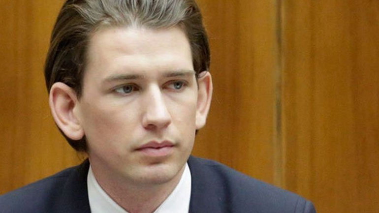 Γερμανοί δημοσιογράφοι καλούν τον Κουρτς να δώσει τέλος στις επιθέσεις του αντικαγκελάριου Στράχε