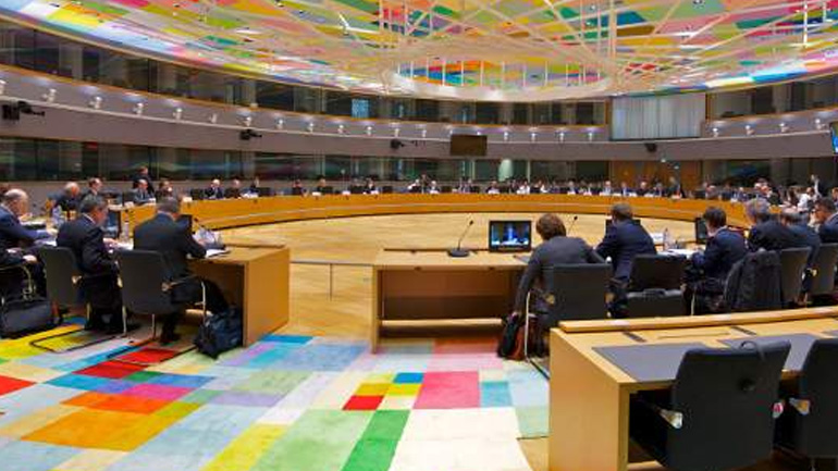 Το Euroworking Group θέτει επί τάπητος το θέμα της δόσης των 5,7 δισ. ευρώ