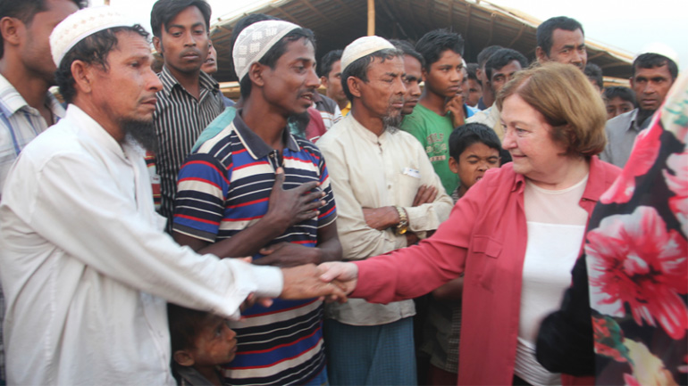 Μιανμάρ: Τρεις βραβευθείσες με Νόμπελ Ειρήνης ζητούν τον τερματισμό της γενοκτονίας των Ροχίνγκια