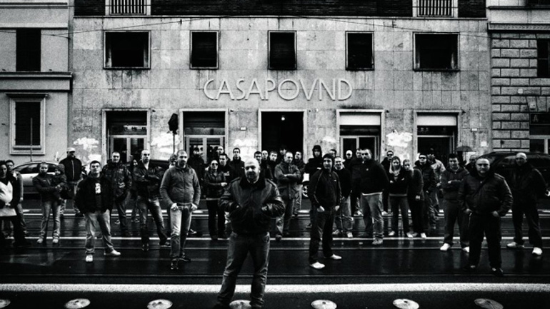 Ιταλία: Σε κατειλημμένο κτήριο σε πολυτελή οδό της Ρώμης στεγάζεται η έδρα της νεοναζιστικής CasaPound