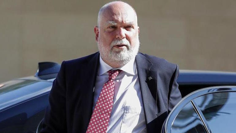 Νέα επίθεση Βίζερ: Ανεβάζει το κόστος της διαπραγμάτευσης… Βαρουφάκη