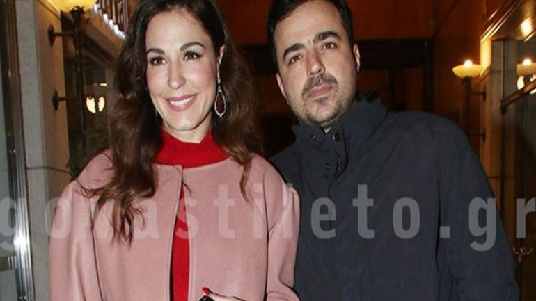 Κατερίνα Παπουτσάκη: Πιο ανανεωμένη από ποτέ στο θέατρο με τον σύζυγό της