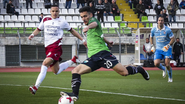 Με ανατροπή ο Λεβαδειακός, 2-1 τη Λάρισα