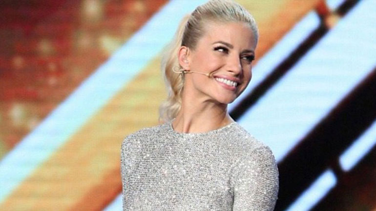 Η Ευαγγελία Αραβανή διαψεύδει δημοσίευμα που αφορά τη σχέση της με τον Οικονομόπουλου